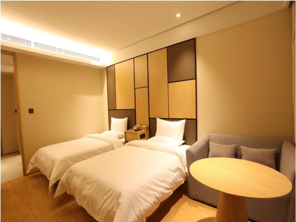 Ji Hotel Shanghai Guangda Liuzhou Road Exterior photo