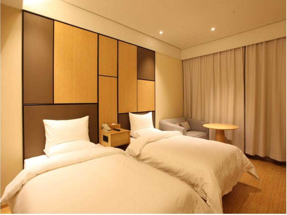 Ji Hotel Shanghai Guangda Liuzhou Road Exterior photo