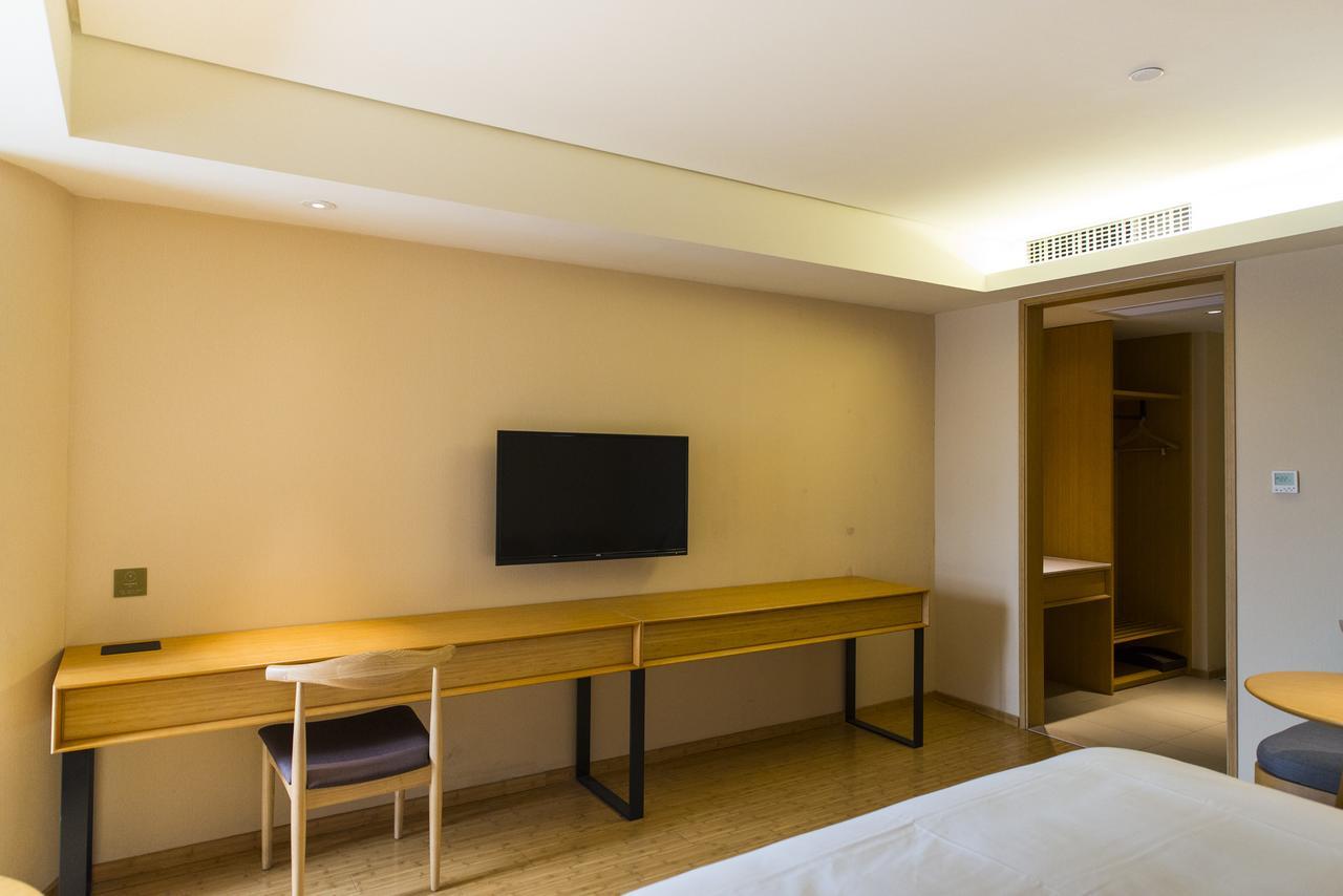 Ji Hotel Shanghai Guangda Liuzhou Road Exterior photo