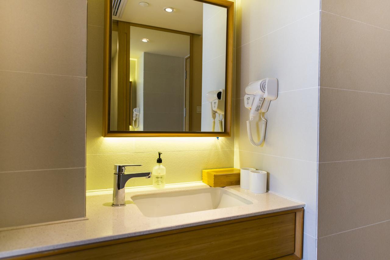 Ji Hotel Shanghai Guangda Liuzhou Road Exterior photo