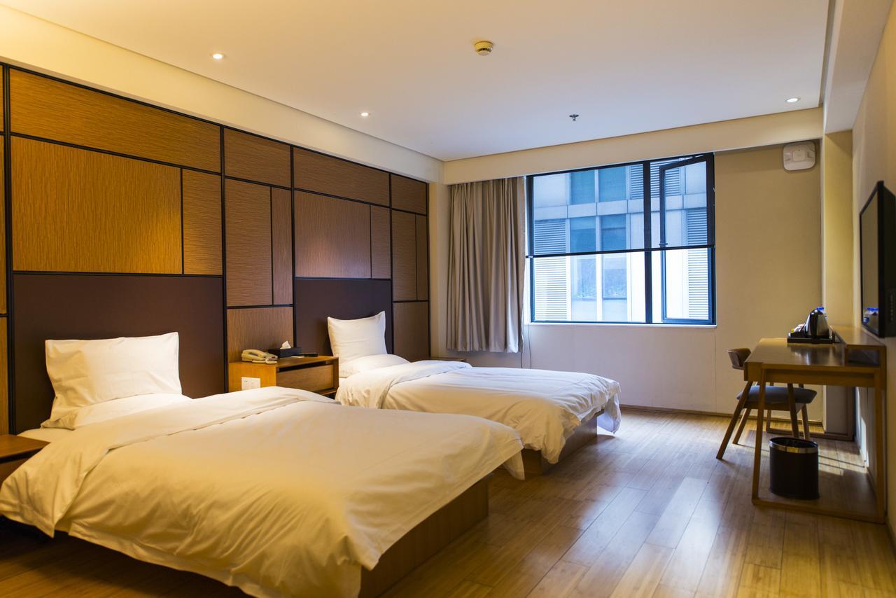 Ji Hotel Shanghai Guangda Liuzhou Road Exterior photo
