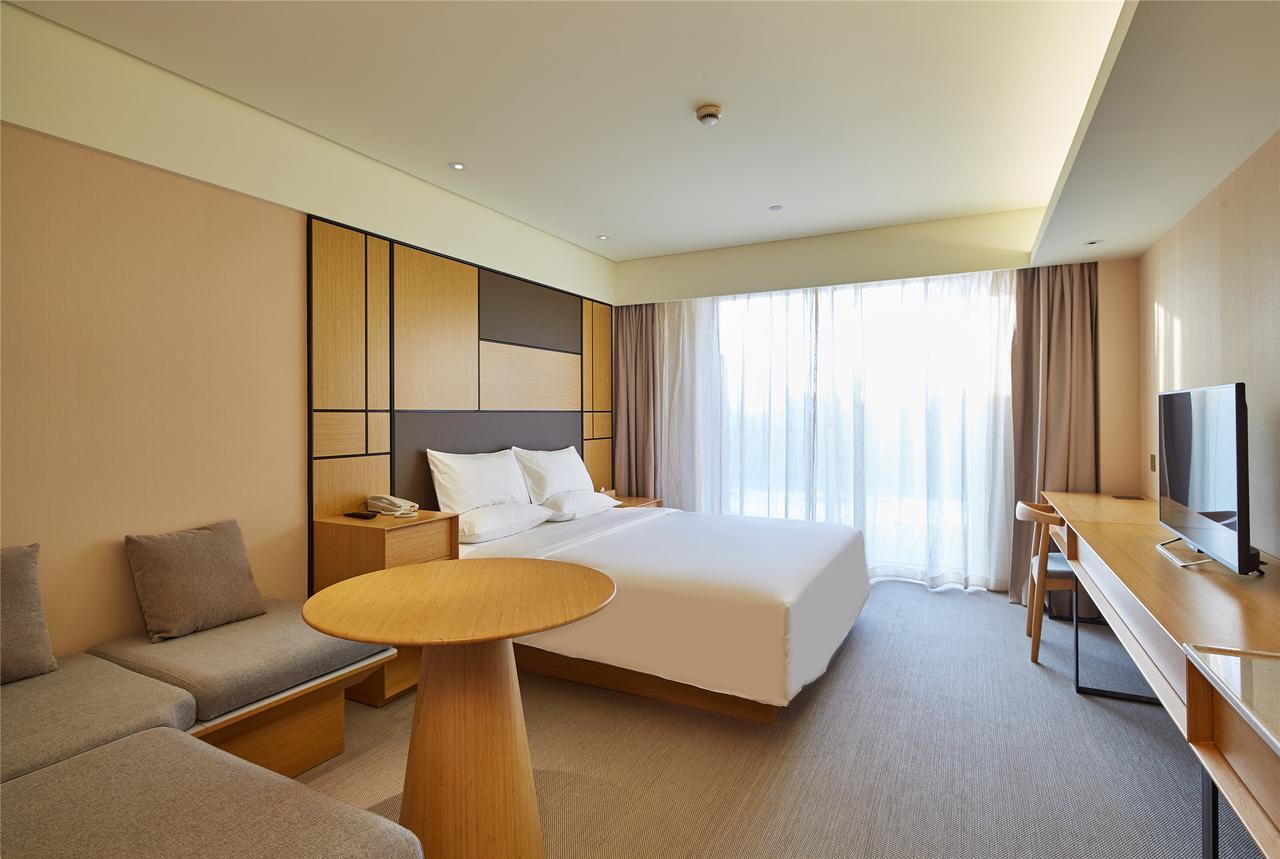 Ji Hotel Shanghai Guangda Liuzhou Road Exterior photo